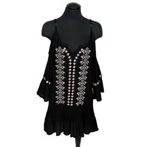 Exist Cold Shoulder Embroidered Blouse - Women’s L